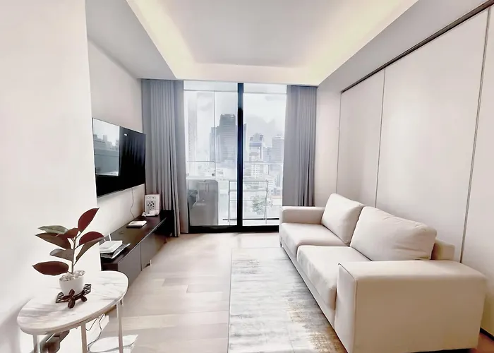 Circle Sukhumvit 11